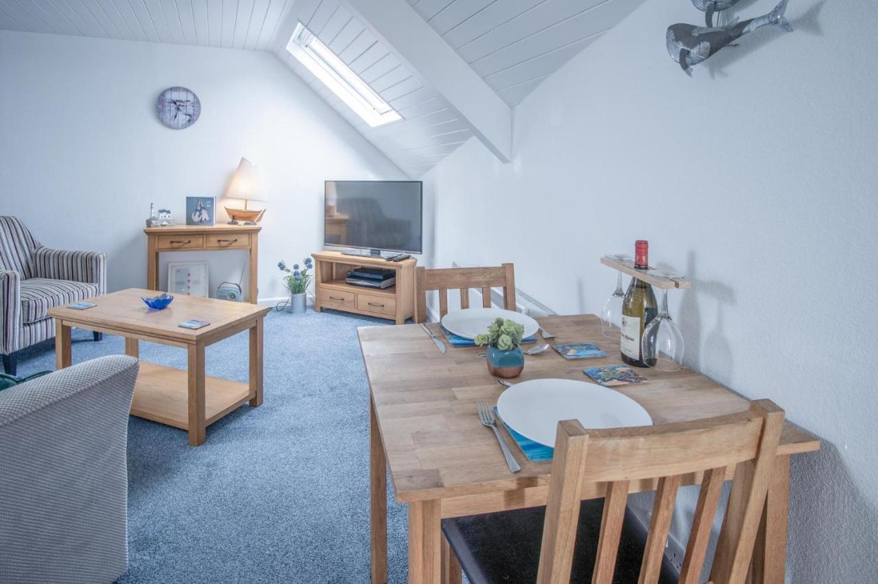 St Julians View - 1 Bedroom Apartment - Tenby Bagian luar foto