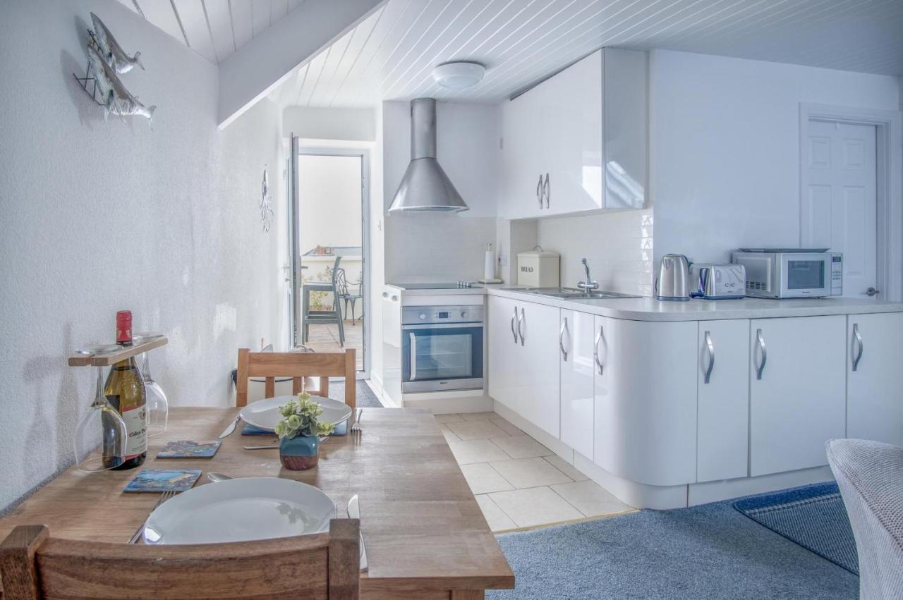 St Julians View - 1 Bedroom Apartment - Tenby Bagian luar foto