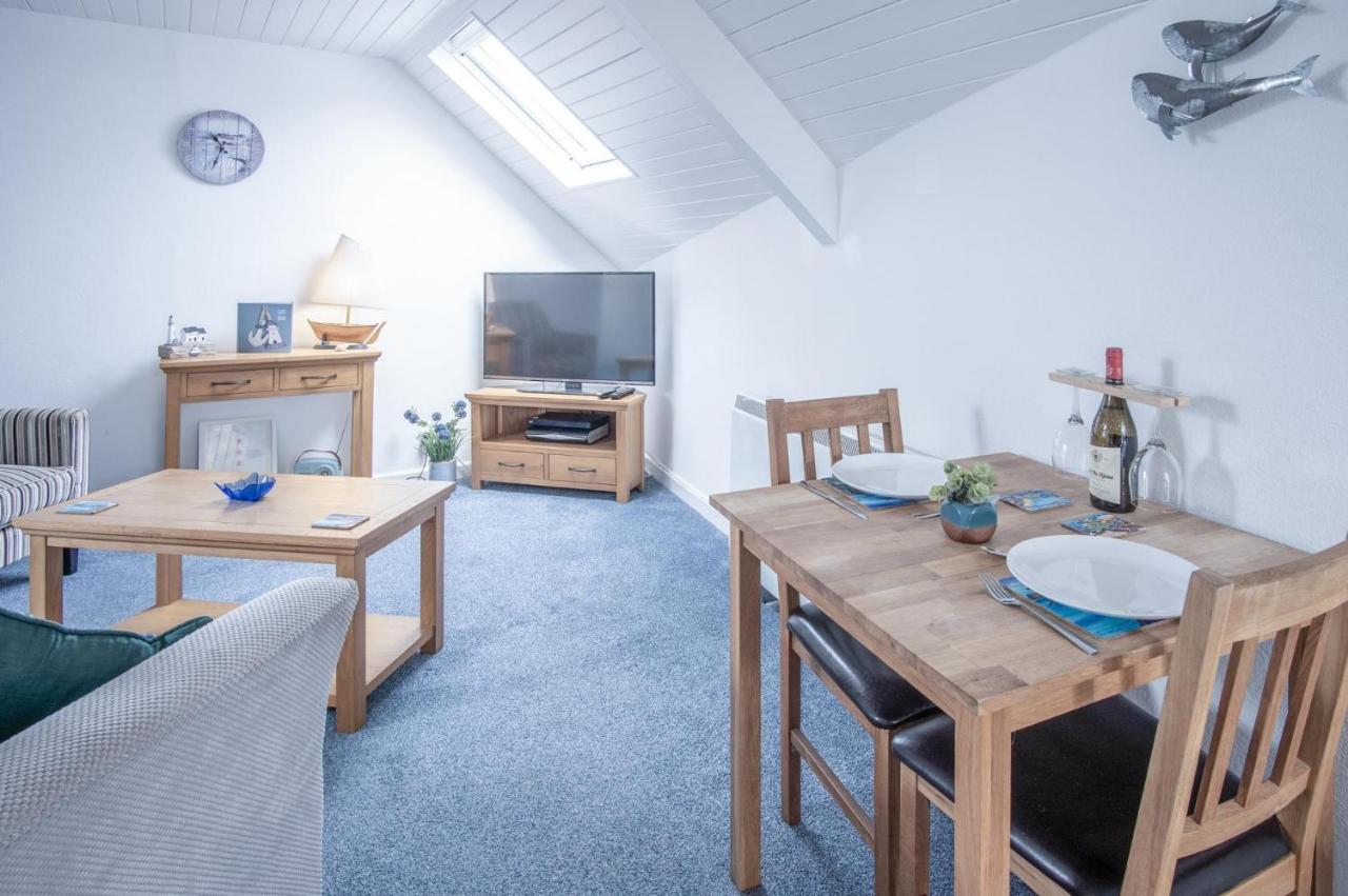 St Julians View - 1 Bedroom Apartment - Tenby Bagian luar foto