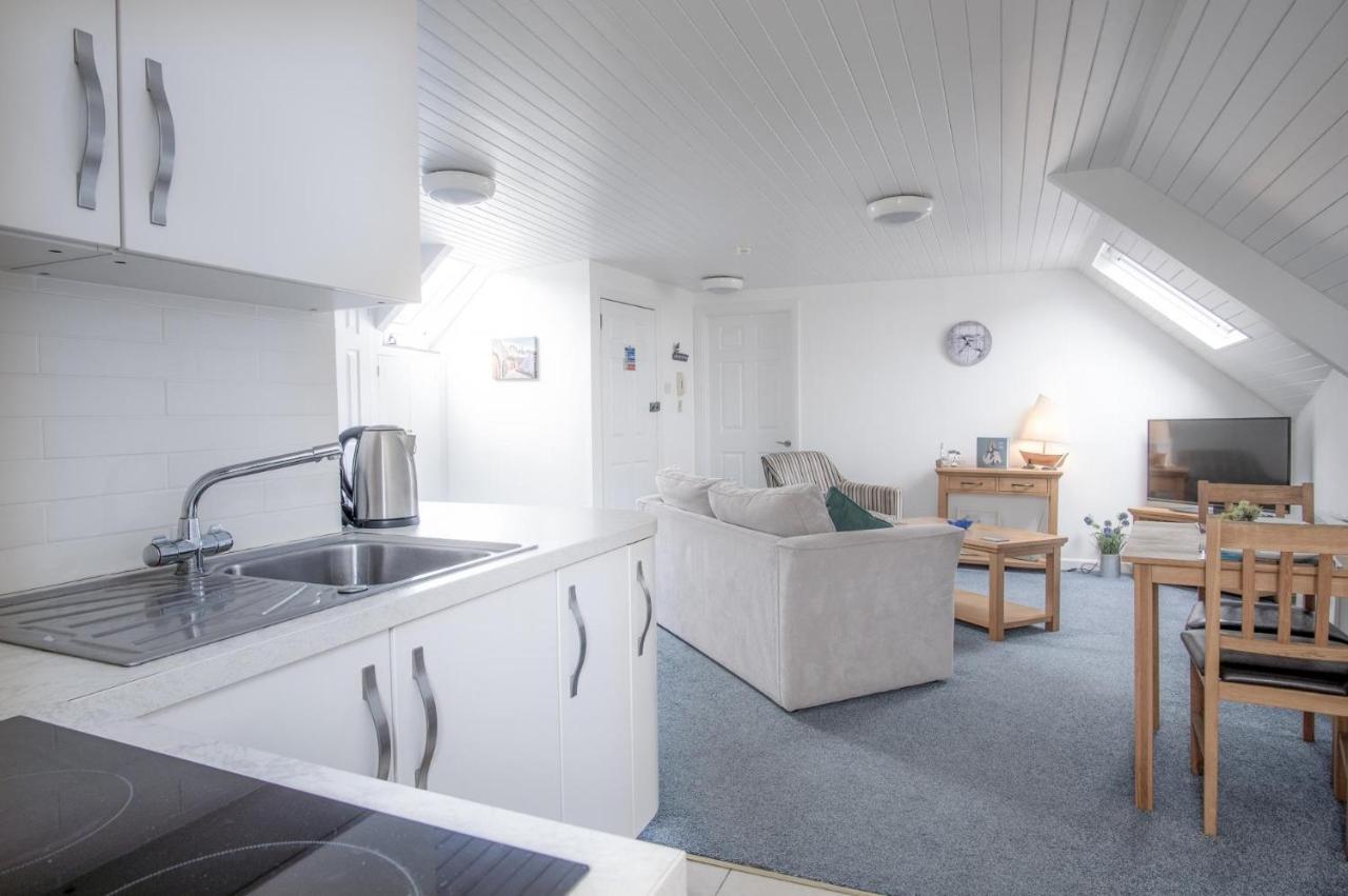 St Julians View - 1 Bedroom Apartment - Tenby Bagian luar foto